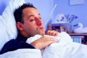 Prostatitisaren etapa akutua gorputzaren tenperatura altuarekin agertzen da